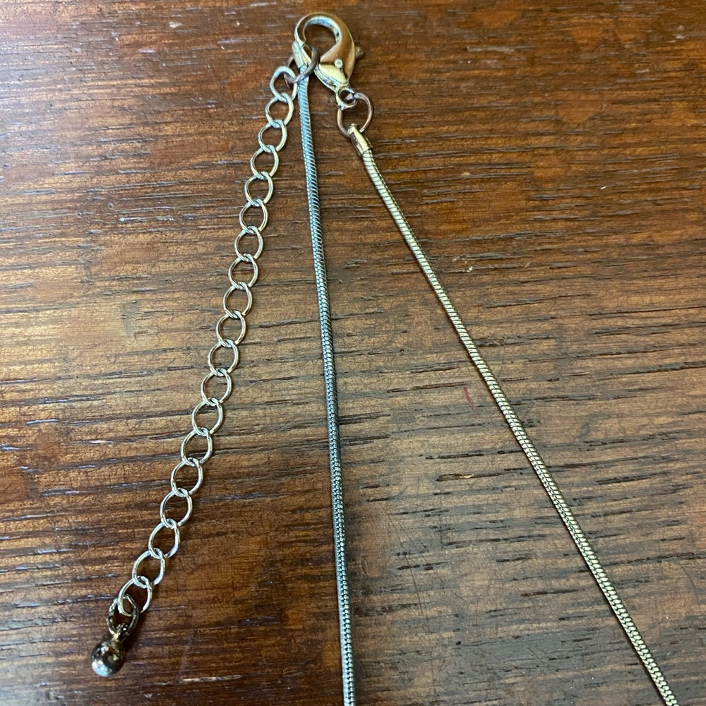Target necklace - Picture 3 of 3